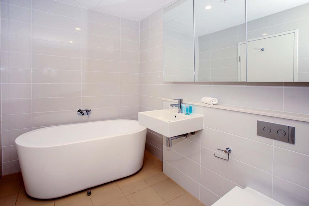 Moore To See - Modern And Spacious 3Br Zetland Apartment With Views Over Moore Park Sydney Ngoại thất bức ảnh